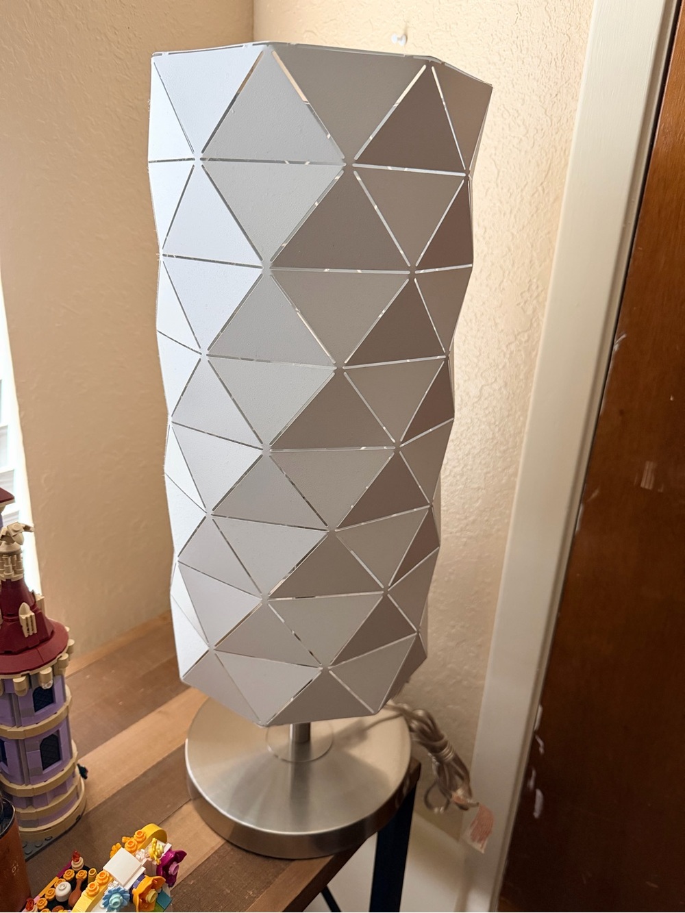 Modern Geometric White Table Lamp - Unbranded